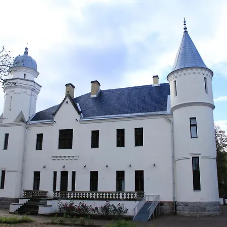 Отель Castle 3*